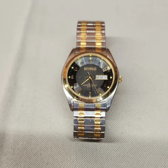 Gold and Silver Men's Watch - Picture 2 of 6